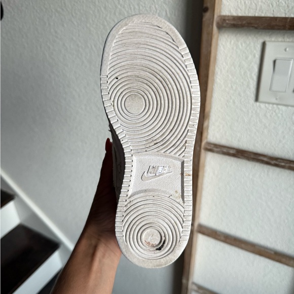 Nike Court Vision Low Canvas Court 'Valentine's Day' Floral Wmn’s Sneakers Sz: 6 - Picture 9 of 10